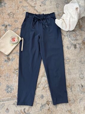 Lululemon Navy Women’s Pant